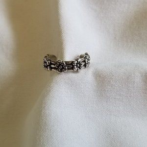 .925 Silver toe ring flowers